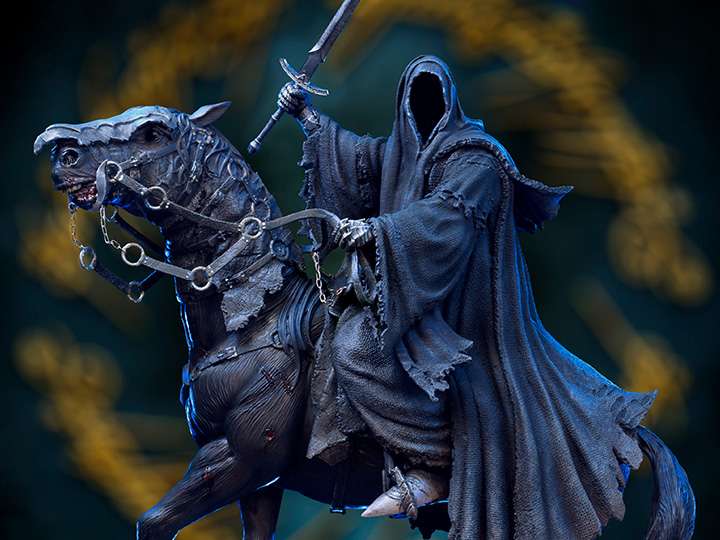 92105-LOTR NAZGUL ON HORSE 1/10 DLX STATUE